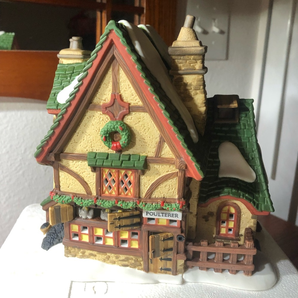 Dept 56 Lighted Dickens’ Village Poulterer.